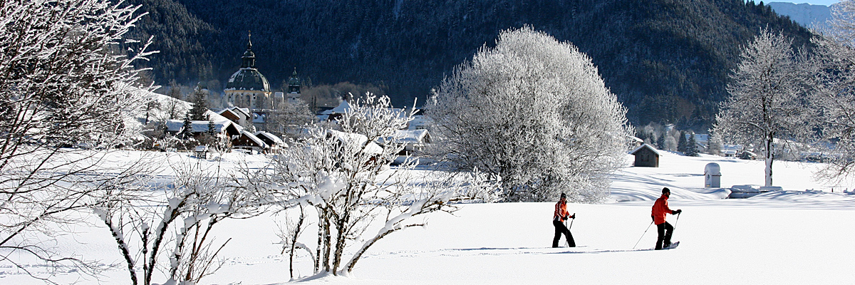 Schneeschuhwandern beim Kloster Ettal